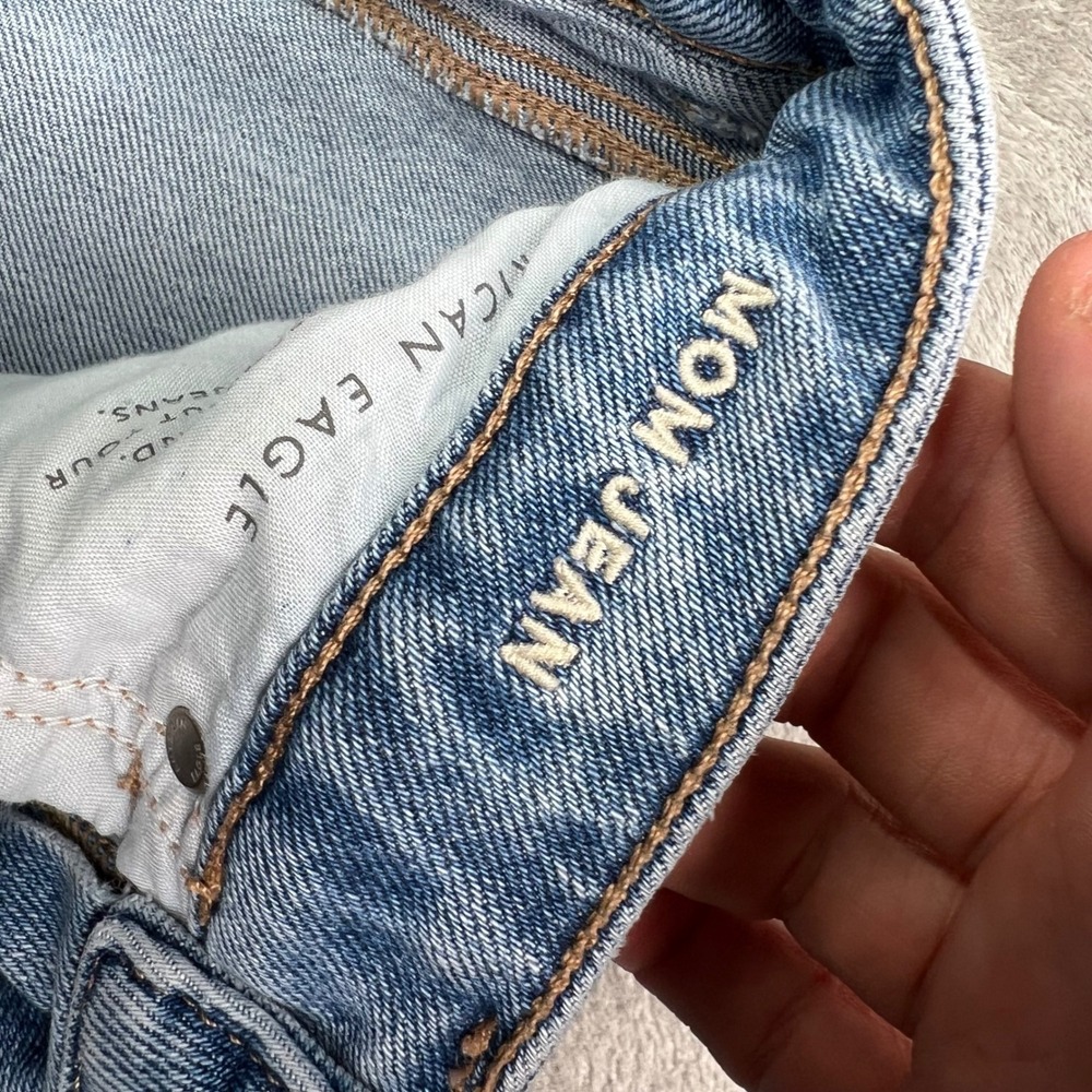 American Eagle Mom Jeans Womens 00 Light Wash Stretch Distressed High Rise - Picture 13 of 16